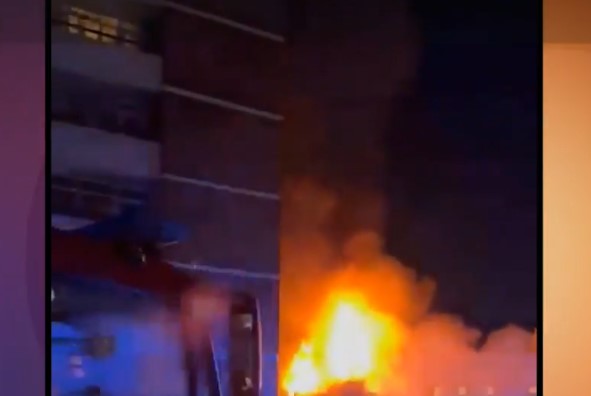 Atac la Londra. Patru ambulanțe incendiate în plină zi - londra-foc-1774254134.webp