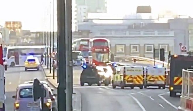 Panică la Londra. S-a închis London Bridge, poliția - intervenție în forță! GALERIE FOTO - londra1-1575039130.jpg
