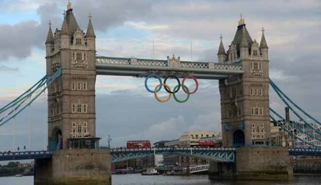 Mai sunt câteva ore până la deschiderea Jocurilor Olimpice de la Londra - londra2012ceremoniadeschiderejoc-1343406117.jpg