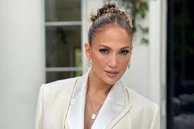 Dietă de vedetă. Cum reușește Jennifer Lopez să aibă un trup perfect - lopez-1669129184.jpg