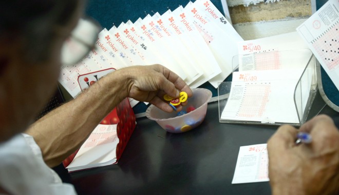 Loto. Câți bani poți câștiga la tragerea 6 din 49 de diseară - loto-1370768796.jpg