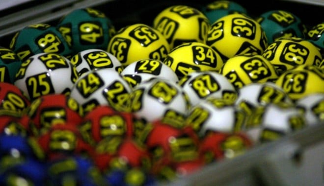 Loto. Report de aproximativ 1,2 milioane de euro la 6 din 49 - loto-1375881096.jpg