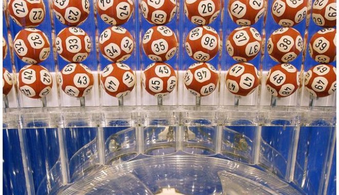 Report de peste 1,2 milioane de euro, la Loto 6 din 49 - loto-1383799780.jpg