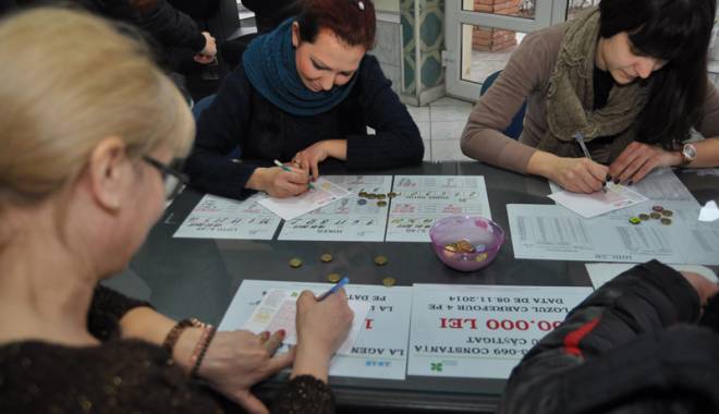 Câți bani puteți câștiga, mâine, la loto - loto-1426695961.jpg