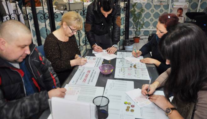 Premiu de aproape șase milioane de euro, la 6 din 49 - loto-1448043759.jpg