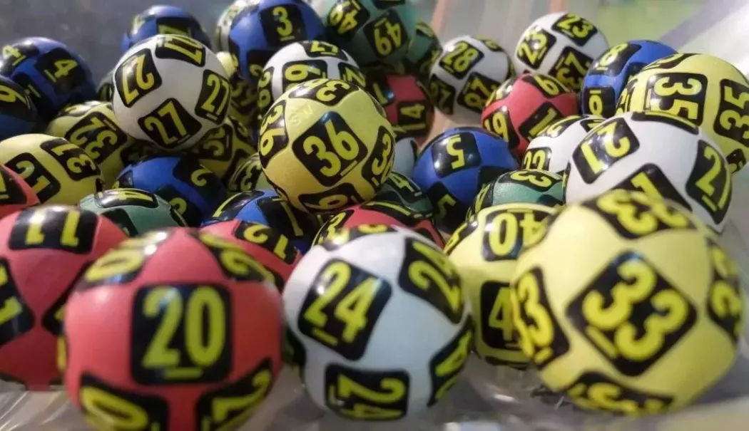 Loto 6/49 duminică 4 ianuarie 2026. Numerele câştigătoare de azi