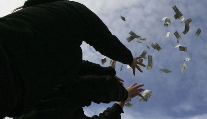 Câștigătorul marelui premiu la Loto 6/49 a intrat în posesia banilor. Acum speră să câștige potul cel mare și la Joker - lotto-1639493443.jpg