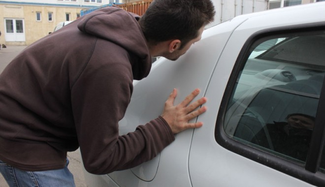 De ce constănțenii își iubesc mai mult mașina decât casa - lovemycar-1361980620.jpg