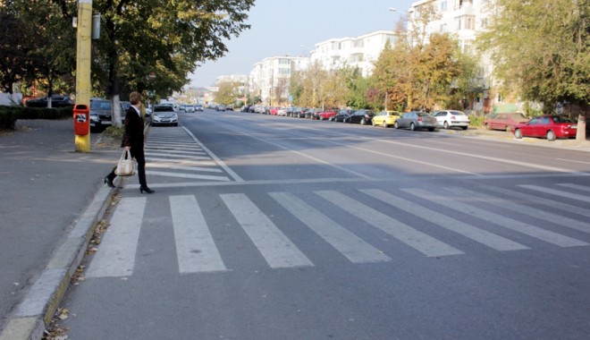Lovită pe trecerea de pietoni - lovitapetrecereadepietoni-1390239424.jpg