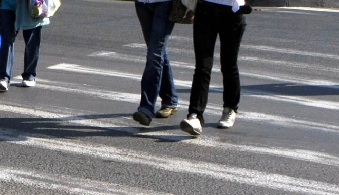 Lovită pe trecerea de pietoni - lovitapetrecereadepietoni-1400089896.jpg