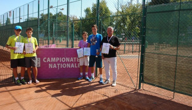 LPS Constanța, locul trei  la CN de tenis  pe echipe U14 - lps1-1411141388.jpg