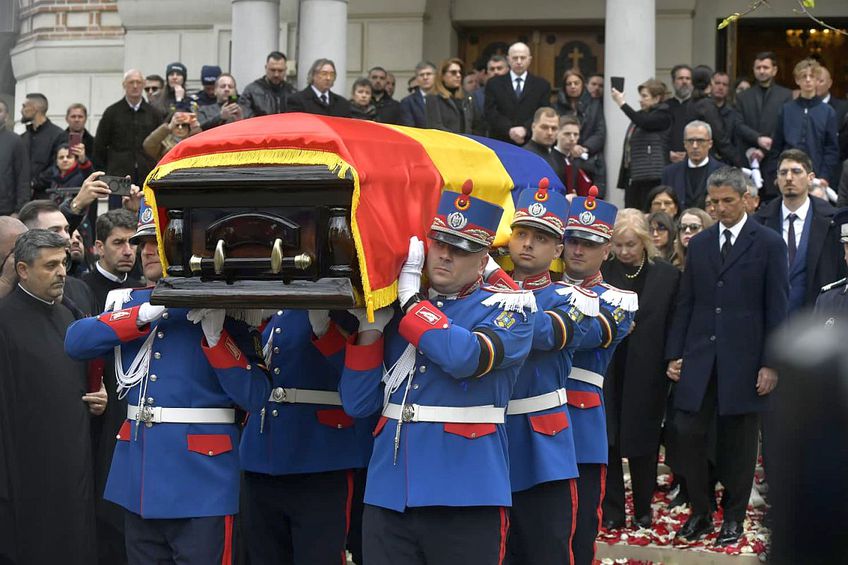Familia lui Mircea Lucescu, scrisoare deschisă de mulțumire după funeraliile naționale: „Am simțit că nu suntem singuri” - lucescu-1776179378.webp