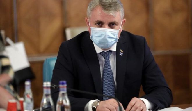Lucian Bode: 2021 ne va găsi mai pregătiţi ca niciodată să luăm ce este mai bun de la viaţă - lucianbodemasca1024x768-1609439662.jpg