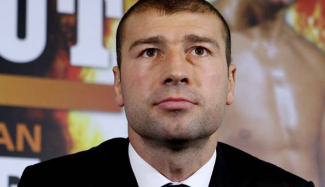 Lucian Bute  a semnat contractul  cu managerul lui Floyd Mayweather Jr. - lucianbute-1421688567.jpg