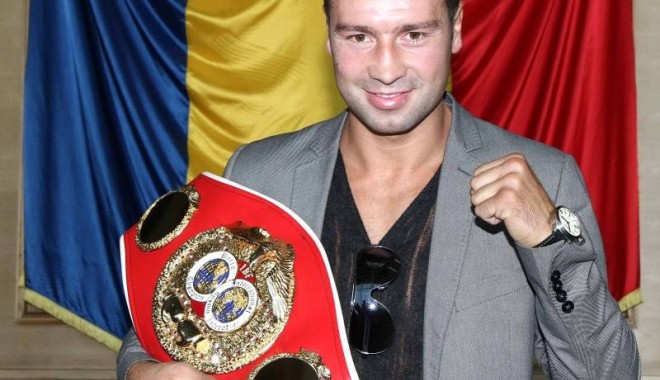 LUCIAN BUTE s-a întors acasă la FROCH - lucianbutevaboxalaromexpo-1344500823.jpg