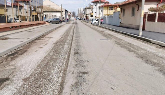 Lucrări în Constanţa! Se decopertează carosabilul pe strada Avram Iancu - lucrari-1616150523.jpg