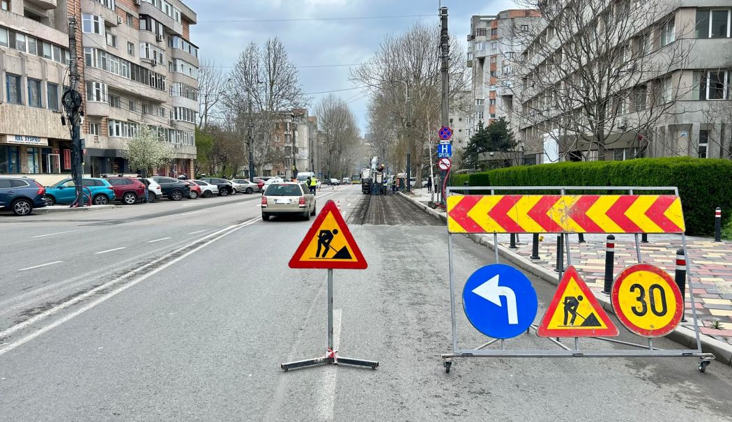 Atenție șoferi! Se lucrează pe bulevardul I.C. Brătianu, la partea carosabilă