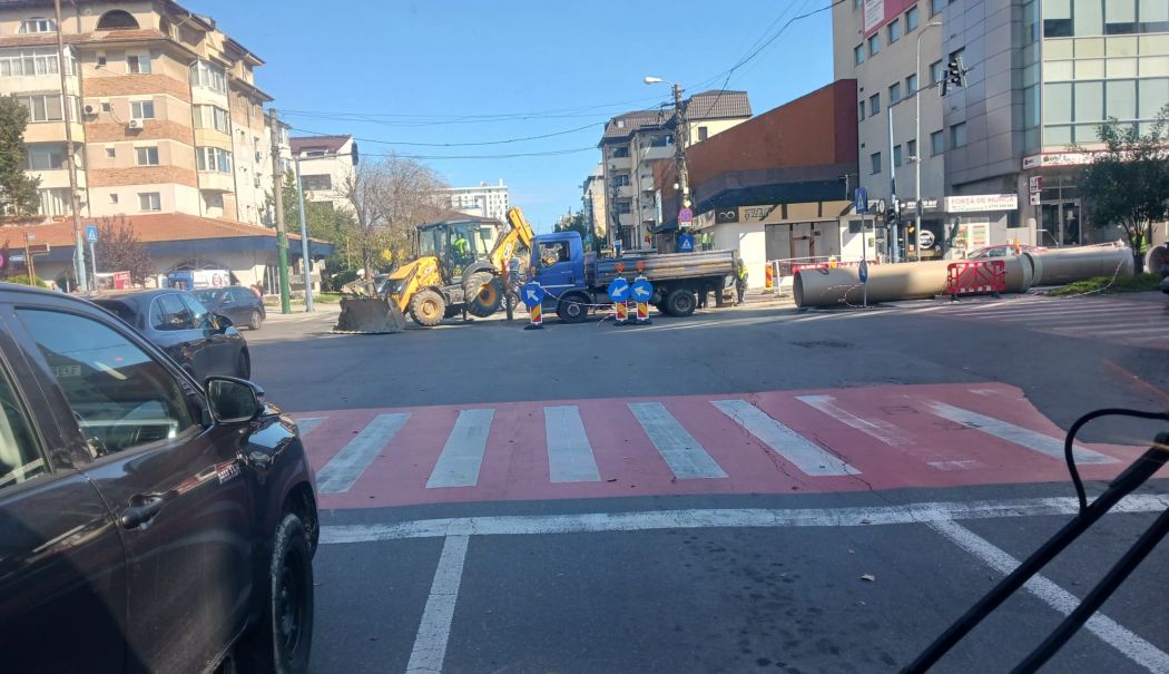 Atenție, călători! Linia 102 este deviată în zona Delfinariu - lucrari-mamaia-1729060481.jpg