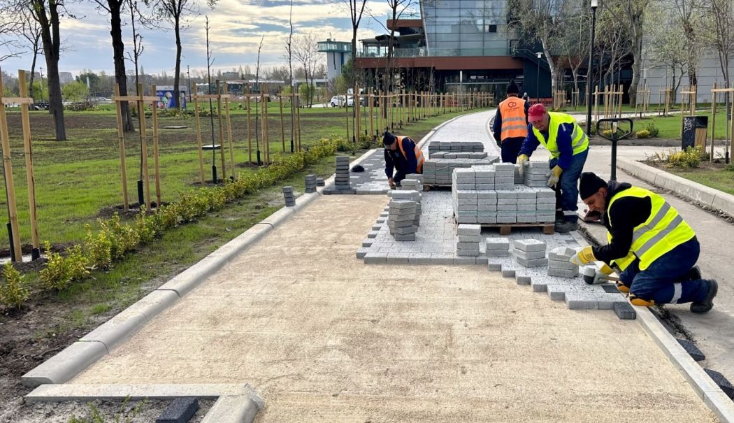 Mai multe zone din municipiul Constanța, în curs de modernizare - lucrari-trotuare-1712238360.jpeg