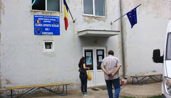 Bani de la Guvern pentru renovarea  sălii de sport a CSS 1 - lucraricss1-1436373579.jpg