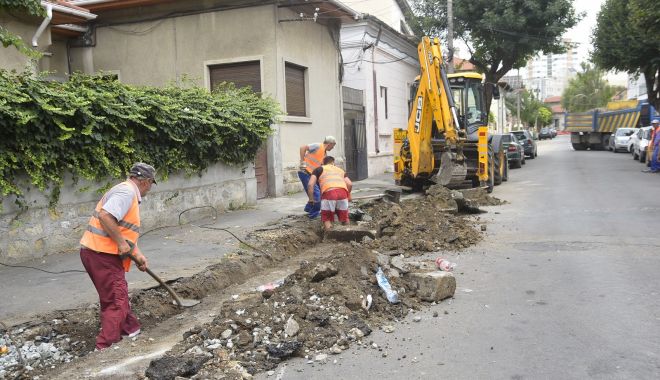 Lucrări de reabilitare a trotuarelor din Constanța. Unde se lucrează săptămâna aceasta - lucraridereabilitare-1566203870.jpg