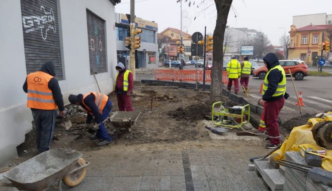 Lucrări de modernizare a trotuarelor - lucrarile-1580243296.jpg