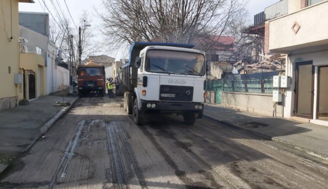 Lucrările de reabilitare pe strada Unirii, în plină desfășurare - lucrarile-1582834863.jpg