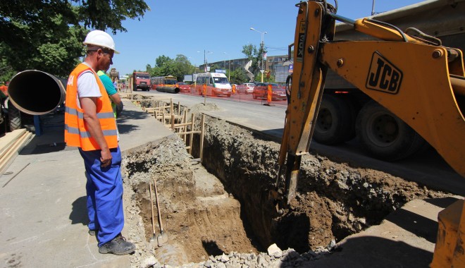 RAJA / Joi se oprește apa rece în cartierul Compozitorilor din Constanța - lucrariraja22-1377602799.jpg
