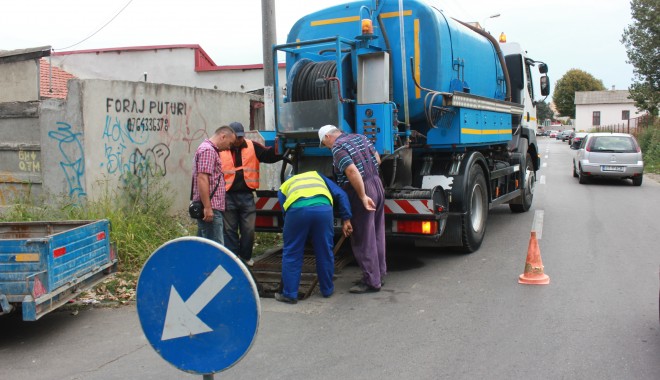 RAJA a activat Comandamentul pentru Situații de Urgență - lucrarirajastradaionroata12-1382014258.jpg