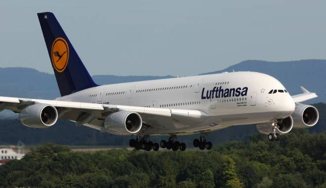 Lufthansa anulează 700 de zboruri! - lufthansaa380daima1-1426856783.jpg