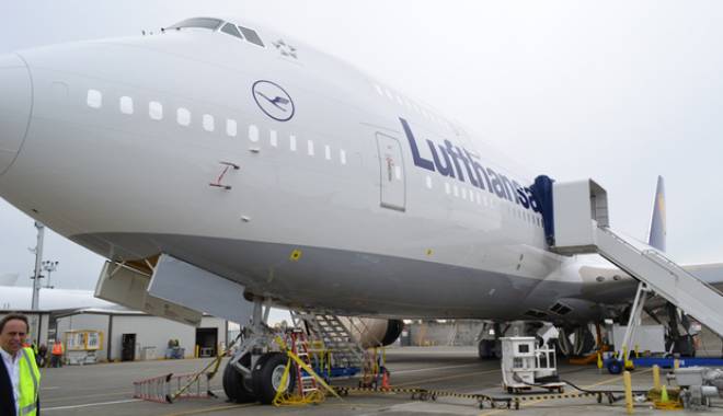Lufthansa vânează corporatiștii din avion că să le furnizeze oferte personalizate - lufthansavaneaza-1425056791.jpg