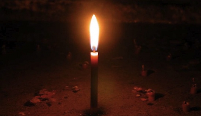 Lumea sportului, în stare de șoc. Fotbalist celebru, căpitan de echipă, mort la 27 de ani - lumanare-1490008824.jpg