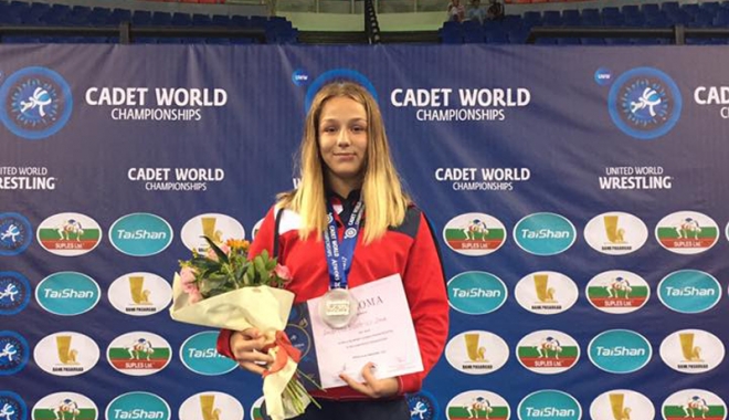 Luptătoarea Andreea Ana, din nou vicecampioană mondială - luptatoarea1-1505054795.jpg