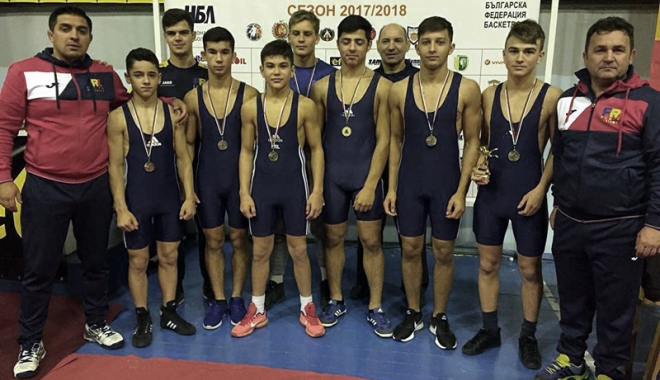 Luptător de la LPS Constanța, pe podium la Turneul Internațional de la Plevna - luptator-1513184587.jpg