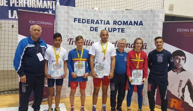 Luptătorii de la CS Farul nu au voie în sală. 