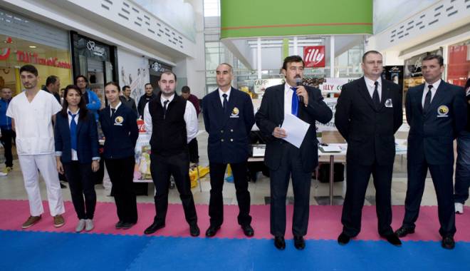 Luptătorii de Kung-Fu se reunesc la Mangalia - luptatoriikungfu-1425575835.jpg