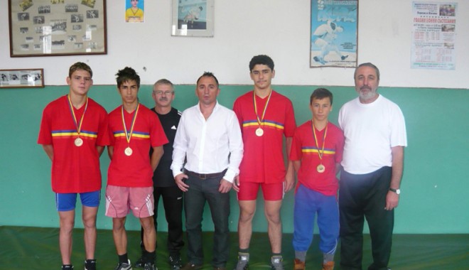 Constanța are luptători de Mondiale - lupte-1311527574.jpg