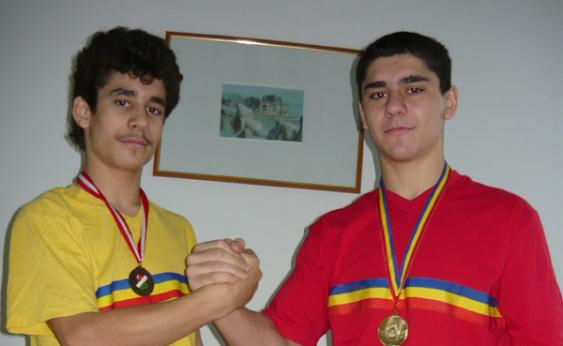 2011, an excelent pentru luptătorul Vlad Caraș - lupte-1323379903.jpg