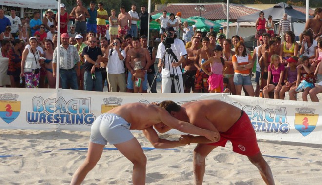 Naționalele de wrestling-beach, la Mangalia - lupte-1341505253.jpg