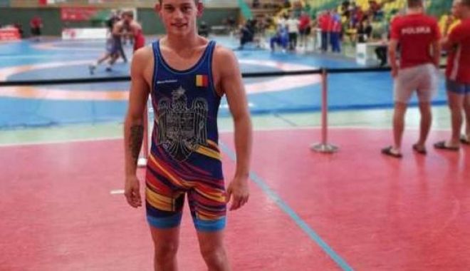 PE PODIUM la EUROPENE! Sportiv de la CS Farul, medaliat cu ARGINT - lupte-1551811600.jpg