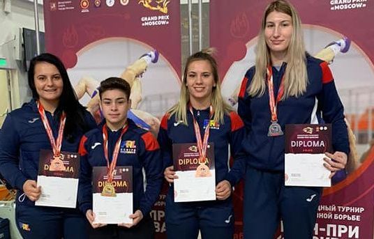 Lupte pe plajă / Patru medalii pentru România, la Grand Prix-ul de la Moscova - lupte911-1604937922.jpg