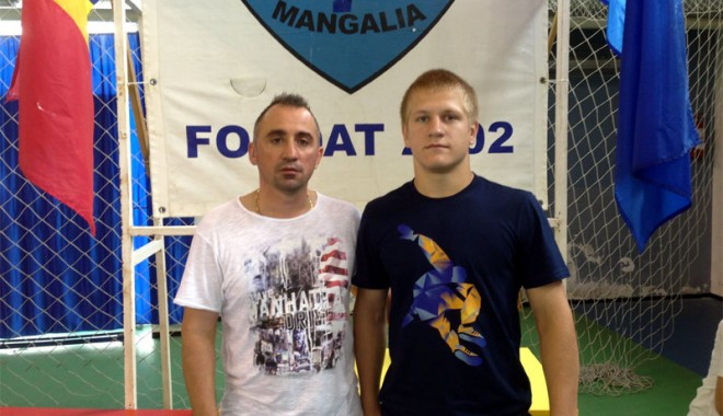 Campionul-surpriză - luptecopy-1371050380.jpg