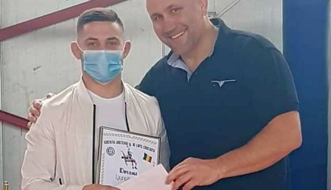 Cei mai buni luptători constănţeni, premiaţi la final de an - luptepremii2312-1609063560.jpg