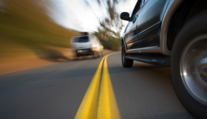 113 CONDUCĂTORI AUTO, DEPISTAȚI CU VITEZE DE PESTE 180 KM/H - ma537inviteza-1526292035.jpg