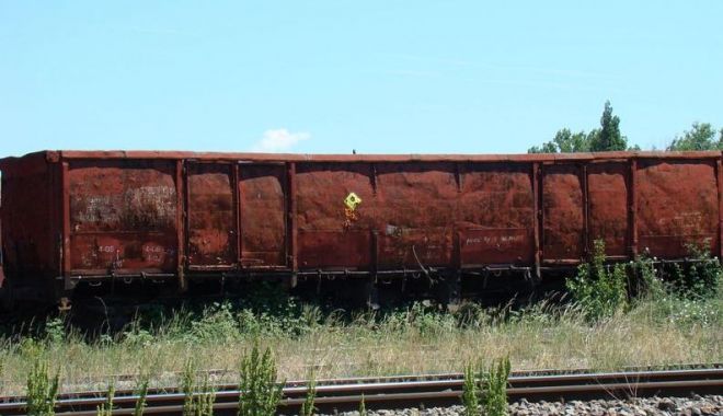 DESCOPERIRE MACABRĂ la Constanța. Bărbat, găsit SPÂNZURAT sub un vagon - macabru-1590482096.jpg