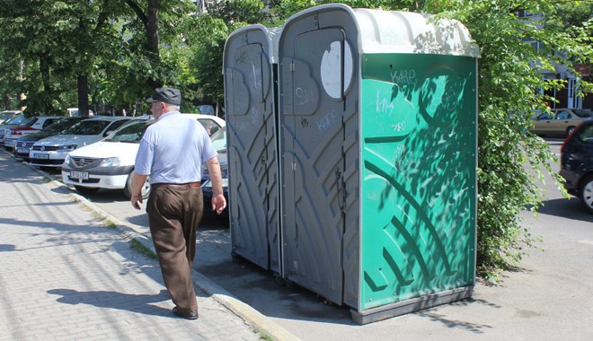 Macabru: Cadavrul unui prunc, aruncat într-o toaletă publică! - macabrucadavruprunctoaletapublic-1409590635.jpg