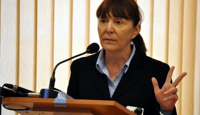 Macovei îi cere lui Băsescu organizarea unui referendum - macoveiiicereluibasescu-1412009910.jpg