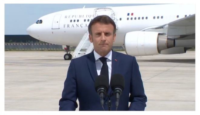 Emmanuel Macron a aterizat pe aeroportul Mihail Kogălniceanu - macron-1655227319.jpg