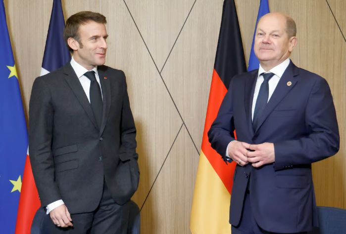 Macron reafirmă angajamentul Franţei faţă de NATO şi primeşte sprijin din partea lui Scholz