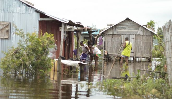 Autorităţile au închis şcolile în Madagascar înainte de sosirea ciclonului Freddy - madagascarscoli-1677073057.jpg